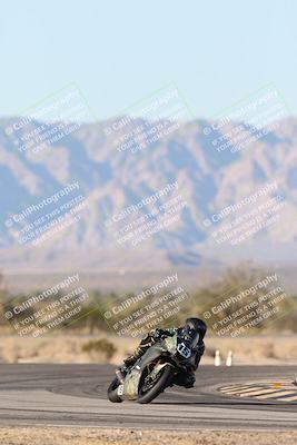 media/Dec-07-2025-CVMA (Sun) [[3e7d2de5dc]]/Race 16-Formula Middleweight/